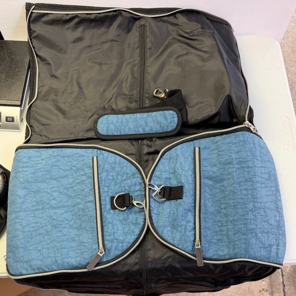 Biaggi Hang-2-Duffle Garment Bag Blue Crinkle Nylon Convertible Travel Suit